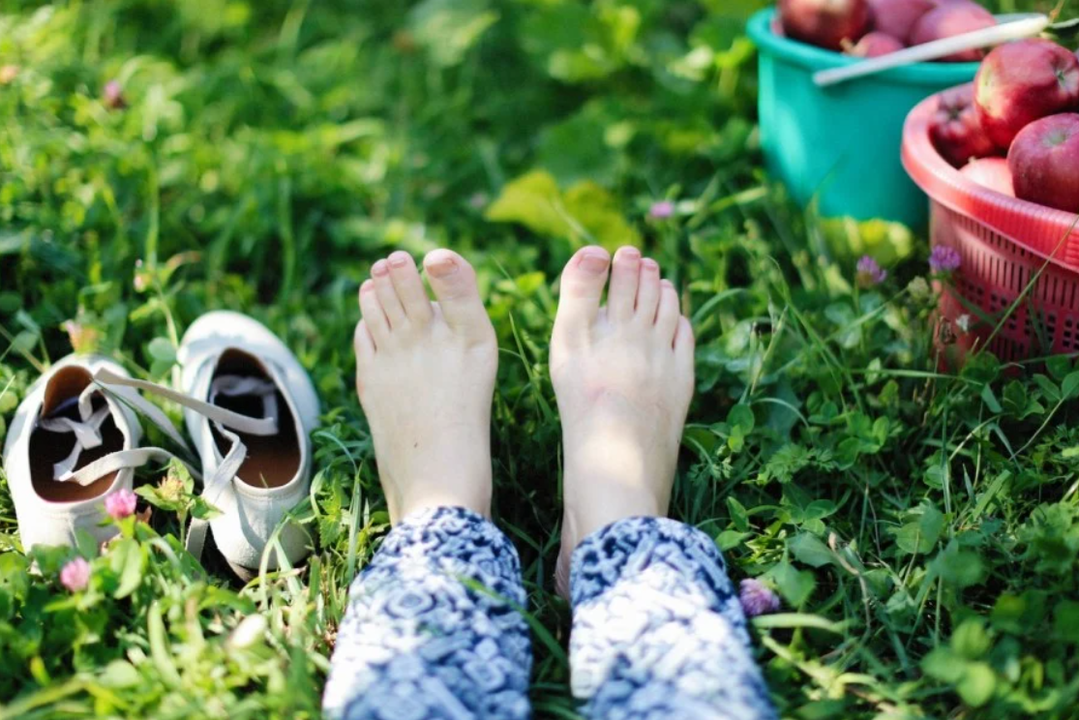 pourquoi des champignons apparaissent-ils sur les ongles 